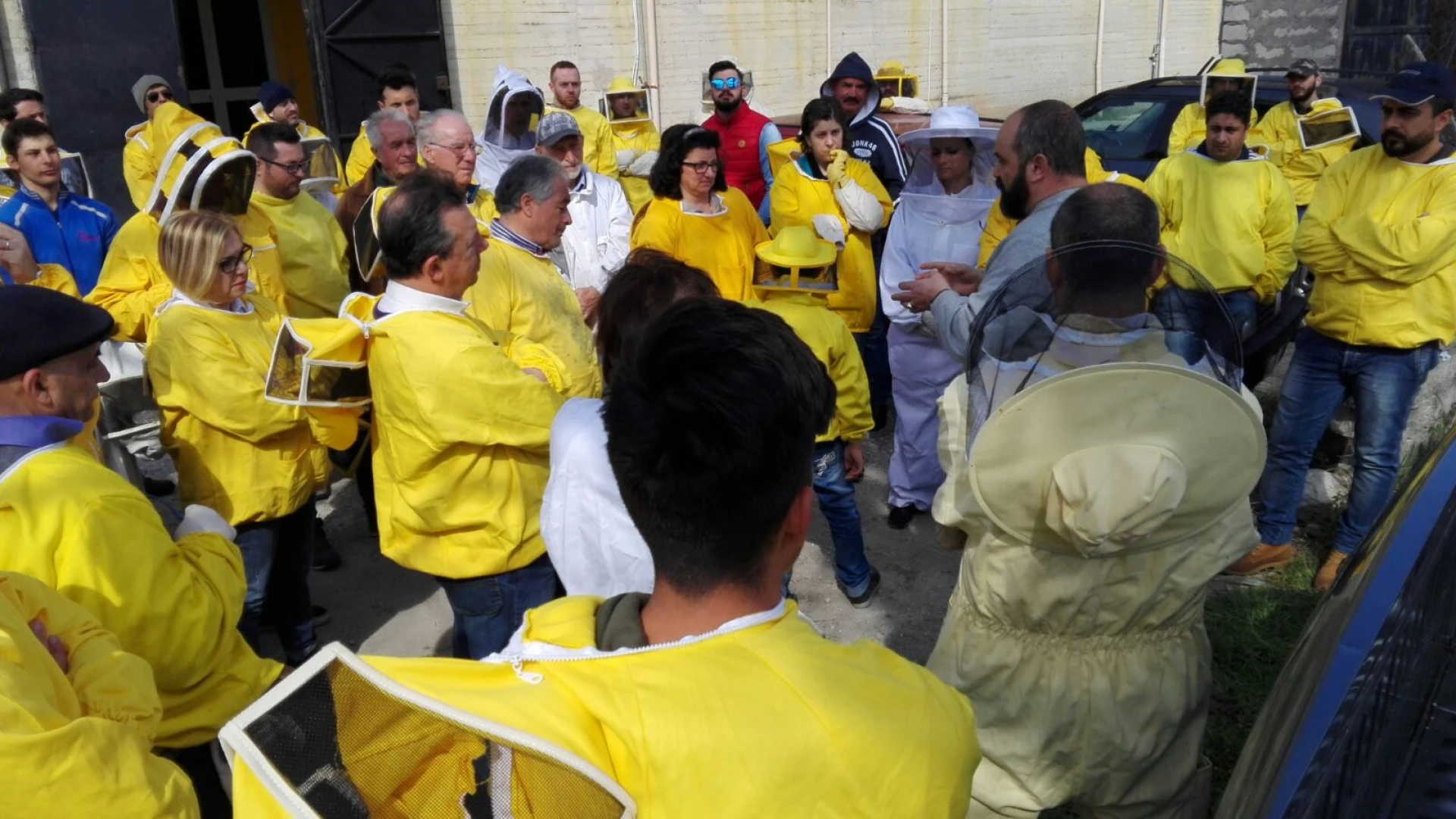 Miele in Cooperativa celebra la Giornata Mondiale delle Api a Pescasseroli.